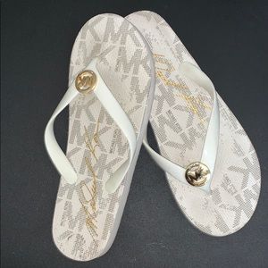 💎3/$30 - MICHAEL Michael Kors Sandals/Flip Flops